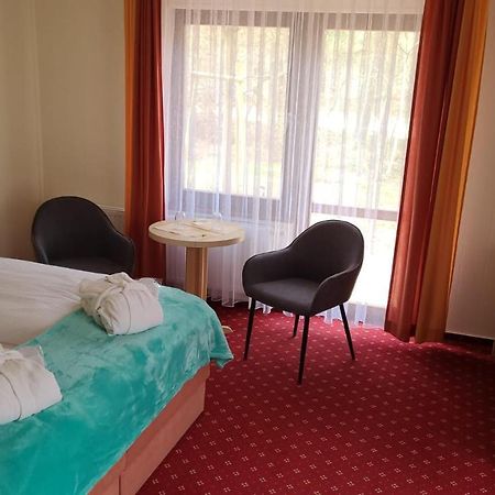 Hubertus Hotell Perleberg Exteriör bild